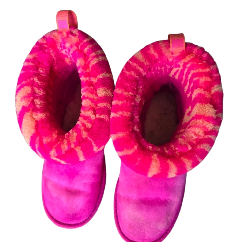 UGG Kids Boots Bright Pink Patterned Cuff - Picture 6 of 8